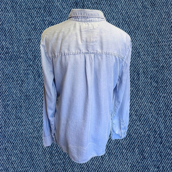 Women's SO Button Down Shirt - Picture 2 of 3